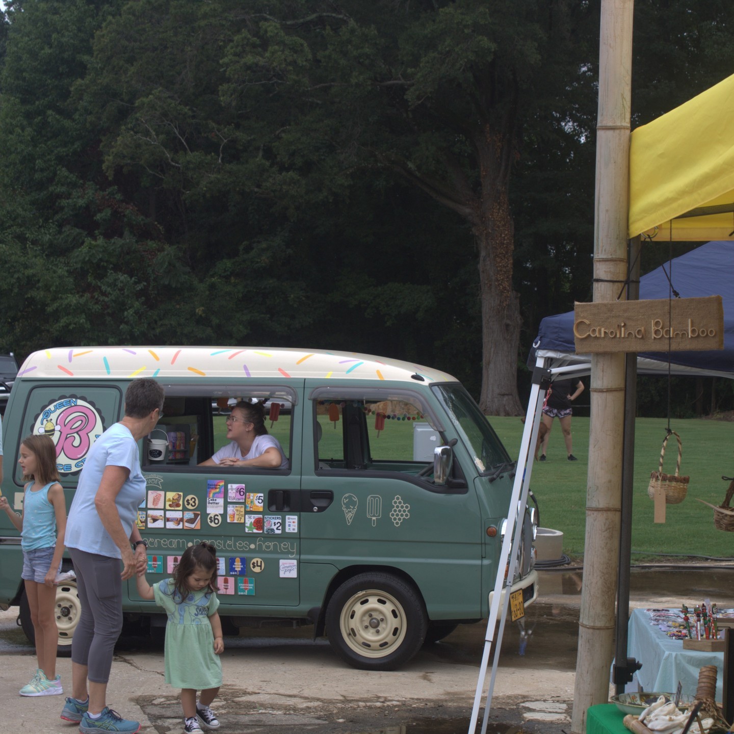 Support local businesses at the Fretwell Market THIS SATURDAY! 🛍️ Enjoy fresh produce, handmade crafts and delicious food from local vendors. Bring your friends and family for a fun-filled activity, from 10am until 2pm. 

See you there! 

@FretwellMarket #ShopLocal #SpartanburgSC